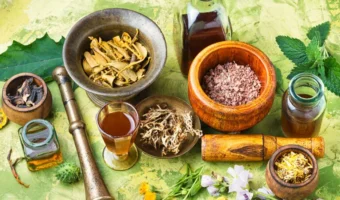 Ayurvedic-Medicine-Natural-Healing-with-Siddha-Herbs-and-Remedies-768x512-1